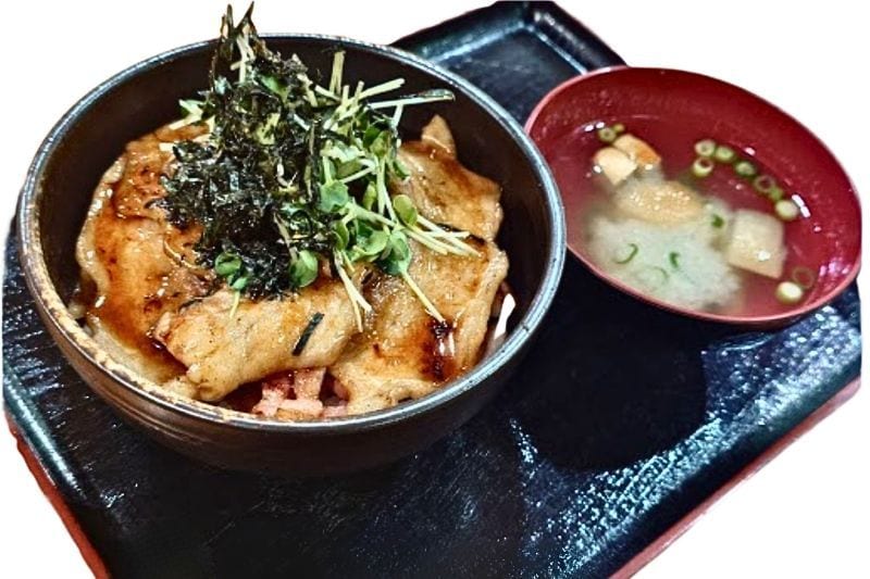 城川風カルビベーコン丼